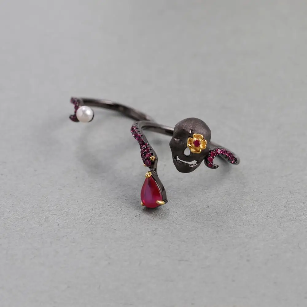 GEM'S BALLET Natural Ruby Gems - Gothic Skull Ring ulasan dan harga
